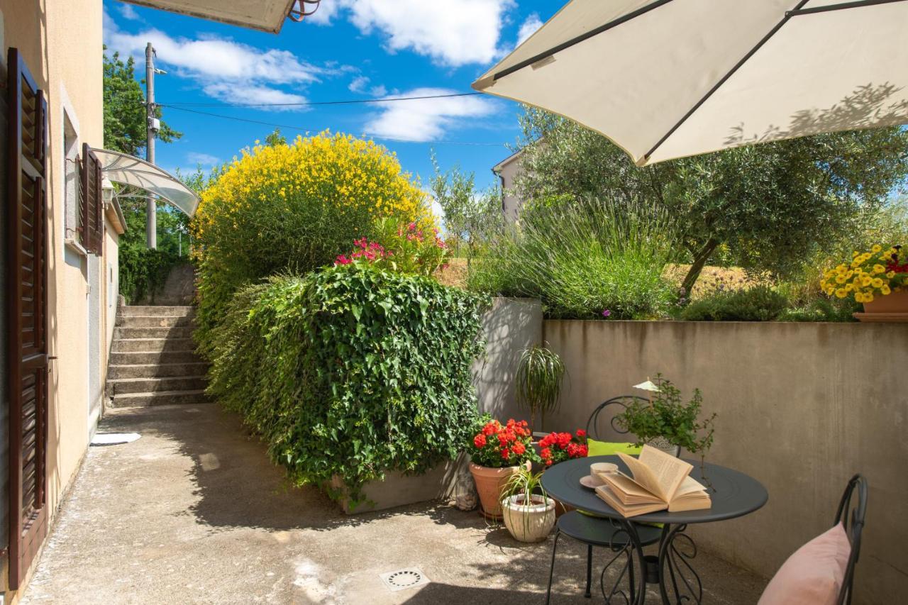 Apartment Alex Labin  Exterior photo